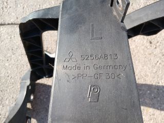 bontott MITSUBISHI COLT Bal Fényszóró Tartó