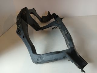 bontott MITSUBISHI COLT Bal Fényszóró Tartó