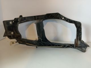 bontott MITSUBISHI COLT Bal Fényszóró Tartó