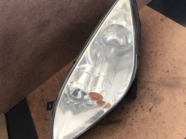 bontott MITSUBISHI COLT Bal Fényszóró