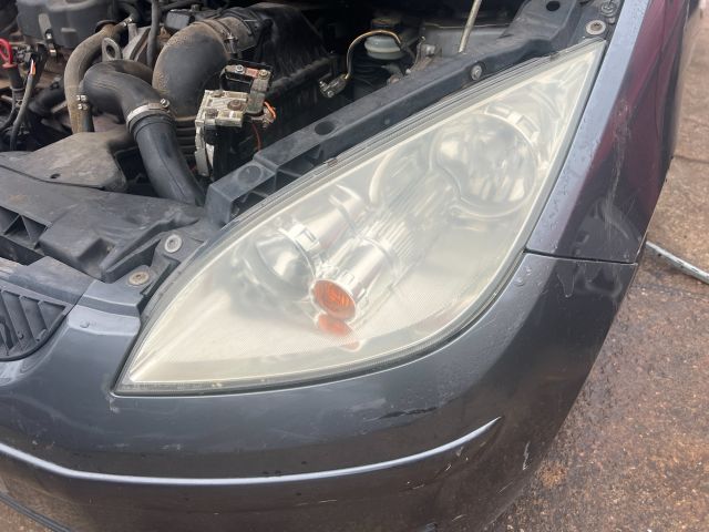 bontott MITSUBISHI COLT Bal Fényszóró