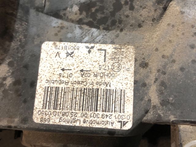 bontott MITSUBISHI COLT Bal Fényszóró