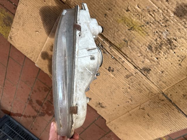 bontott MITSUBISHI COLT Bal Fényszóró