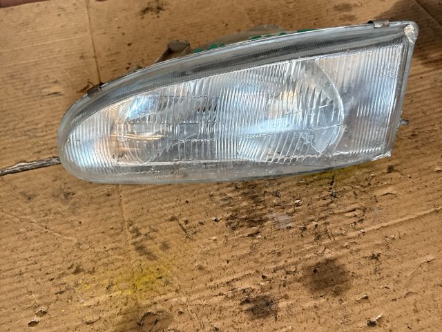 bontott MITSUBISHI COLT Bal Fényszóró