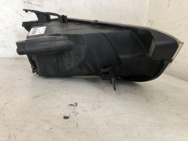 bontott MITSUBISHI COLT Bal Fényszóró