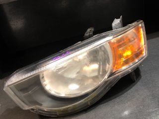bontott MITSUBISHI COLT Bal Fényszóró