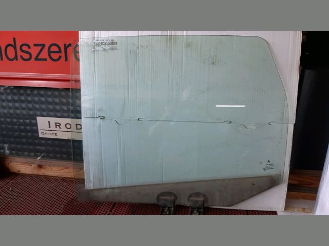bontott MITSUBISHI COLT Bal hátsó Ablak
