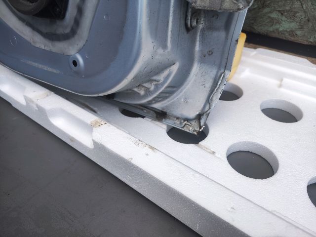 bontott MITSUBISHI COLT Bal hátsó Ajtó (Részeivel)