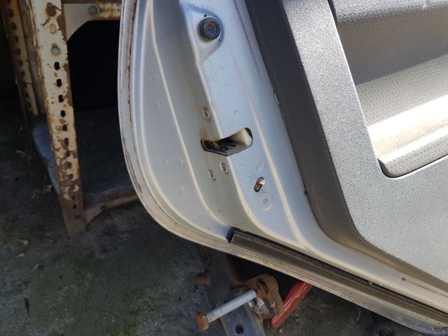 bontott MITSUBISHI COLT Bal hátsó Ajtó (Részeivel)