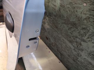 bontott MITSUBISHI COLT Bal hátsó Ajtó (Részeivel)