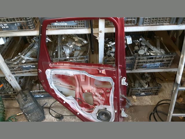 bontott MITSUBISHI COLT Bal hátsó Ajtó (Üres lemez)