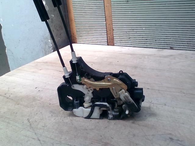 bontott MITSUBISHI COLT Bal hátsó Ajtózár