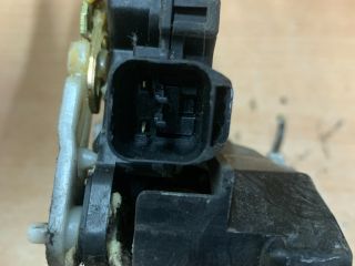 bontott MITSUBISHI COLT Bal hátsó Ajtózár