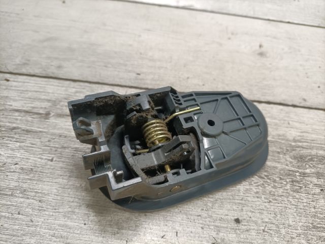 bontott MITSUBISHI COLT Bal hátsó Belső Kilincs