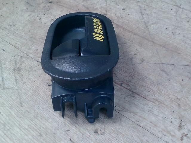 bontott MITSUBISHI COLT Bal hátsó Belső Kilincs