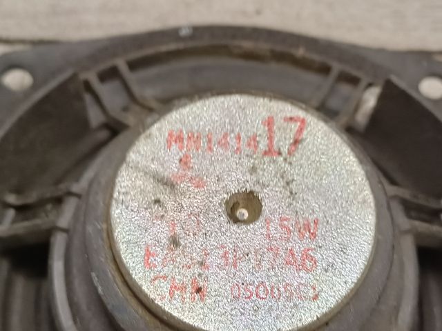 bontott MITSUBISHI COLT Bal hátsó Hangszóró