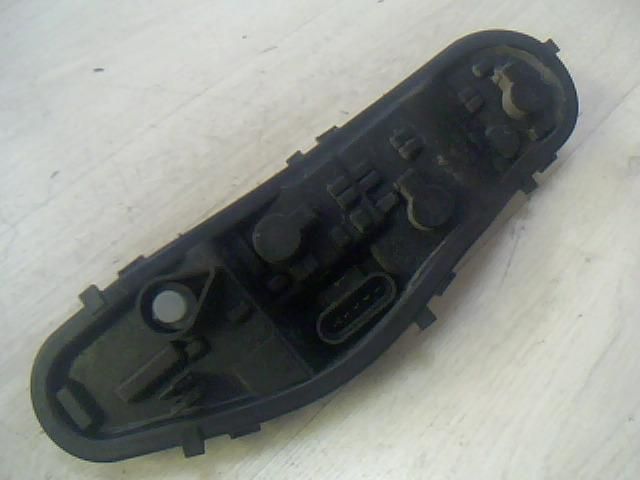 bontott MITSUBISHI COLT Bal Hátsó Lámpa Foglalat