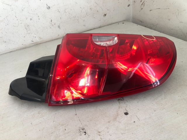 bontott MITSUBISHI COLT Bal Hátsó Lámpa