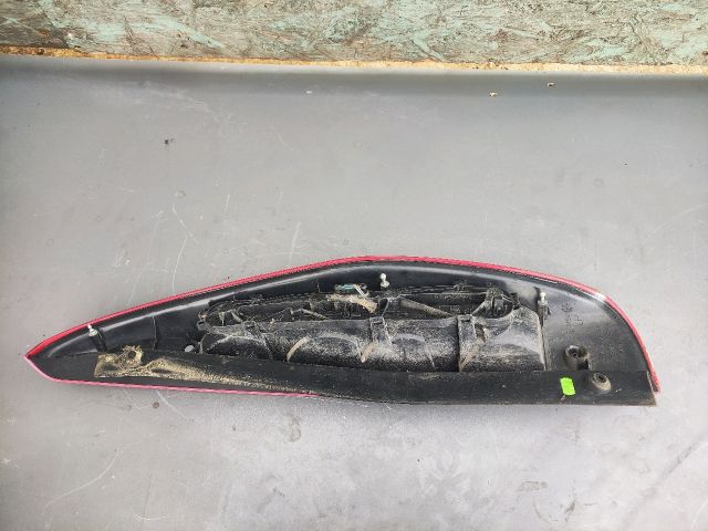 bontott MITSUBISHI COLT Bal Hátsó Lámpa