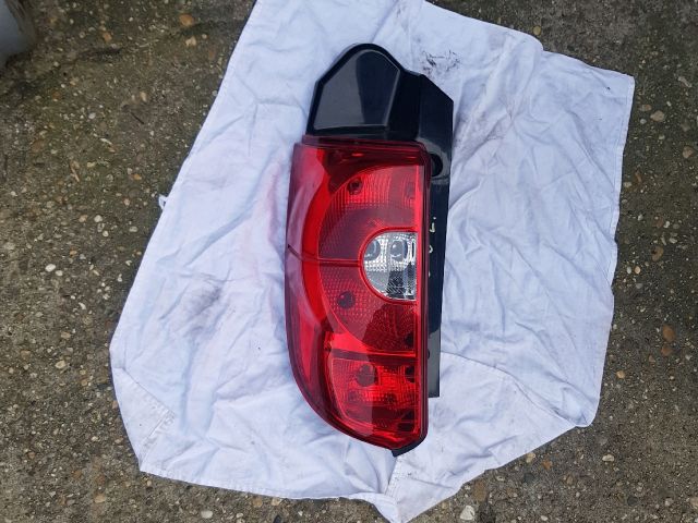 bontott MITSUBISHI COLT Bal Hátsó Lámpa