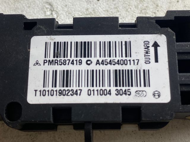 bontott MITSUBISHI COLT Bal hátsó Oldal Ütközés Érzékelő