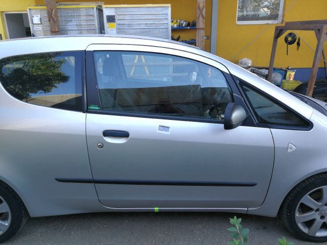 bontott MITSUBISHI COLT Bal hátsó Prizma