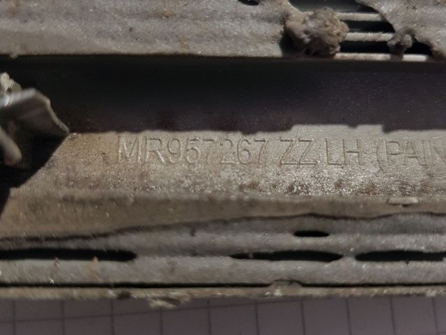 bontott MITSUBISHI COLT Bal hátsó Sárvédő Díszléc