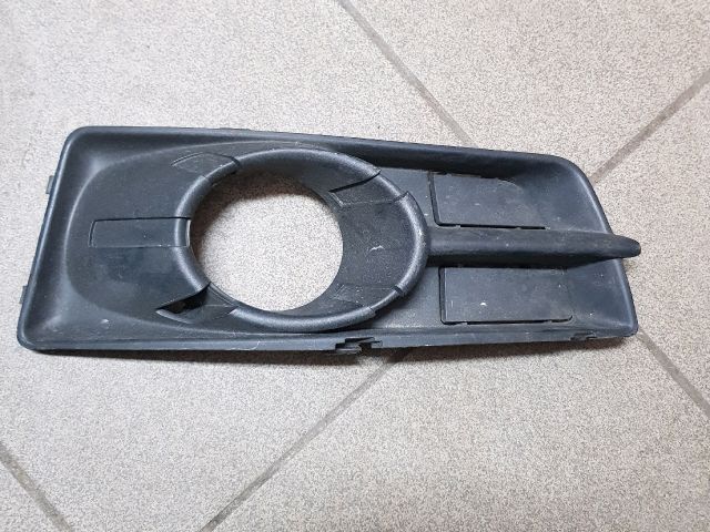 bontott MITSUBISHI COLT Bal Ködfényszóró Lámpakeret