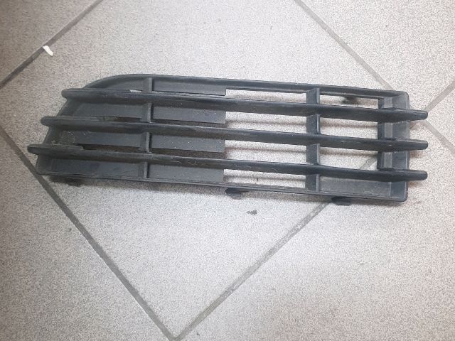 bontott MITSUBISHI COLT Bal Ködlámpa Rács