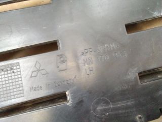 bontott MITSUBISHI COLT Bal Ködlámpa Rács