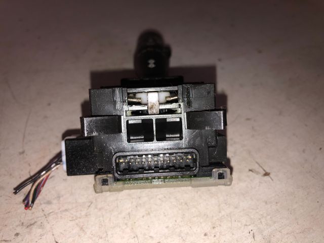 bontott MITSUBISHI COLT Bal Kormánykapcsoló Irányjelző