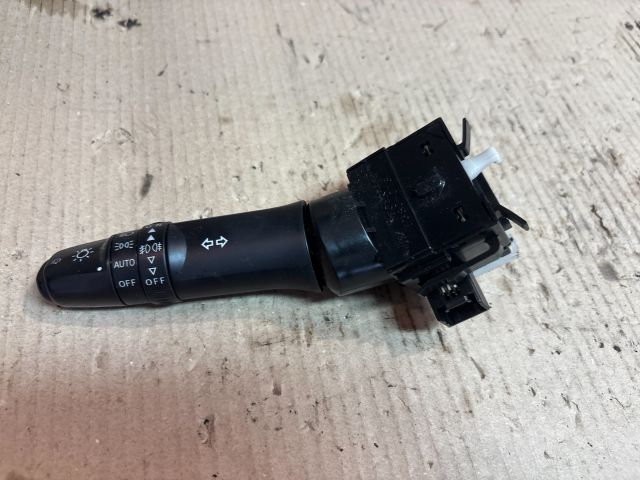 bontott MITSUBISHI COLT Bal Kormánykapcsoló Irányjelző