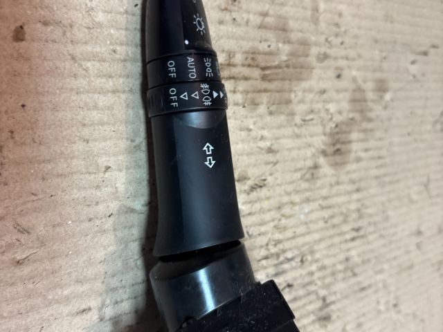 bontott MITSUBISHI COLT Bal Kormánykapcsoló Irányjelző