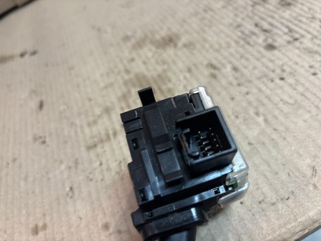 bontott MITSUBISHI COLT Bal Kormánykapcsoló Irányjelző