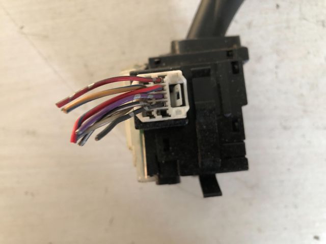 bontott MITSUBISHI COLT Bal Kormánykapcsoló Irányjelző