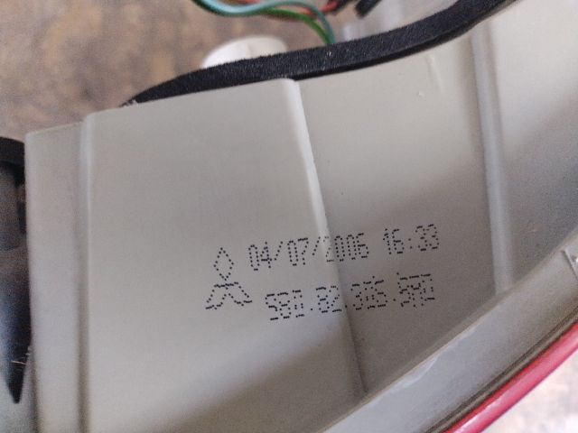 bontott MITSUBISHI COLT Bal Külső Hátsó Lámpa