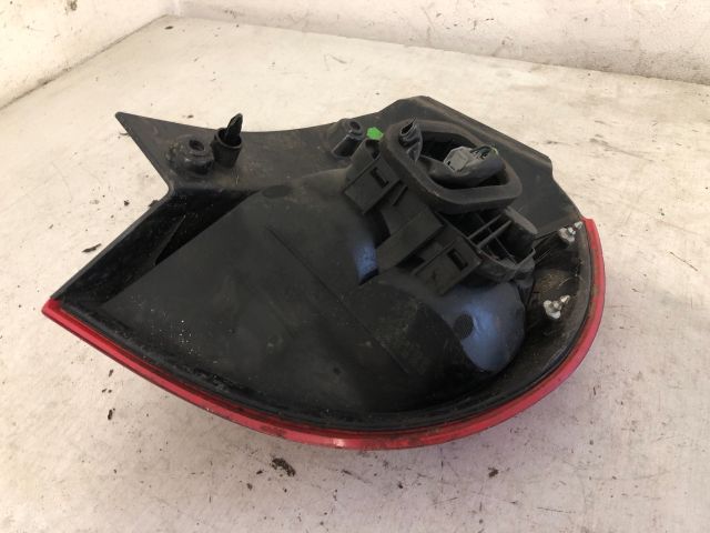 bontott MITSUBISHI COLT Bal Külső Hátsó Lámpa