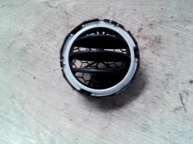 bontott MITSUBISHI COLT Bal Szellőző