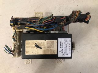 bontott MITSUBISHI COLT Biztosítéktábla Doboz