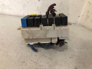 bontott MITSUBISHI COLT Biztosítéktábla Doboz