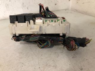 bontott MITSUBISHI COLT Biztosítéktábla Doboz