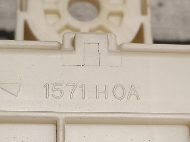 bontott MITSUBISHI COLT Biztosítéktábla Utastér