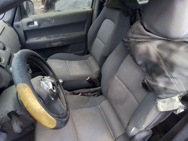 bontott MITSUBISHI COLT Csomagtérajtó Kárpit