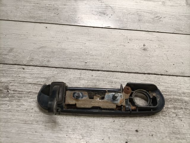 bontott MITSUBISHI COLT Csomagtérajtó Kilincs