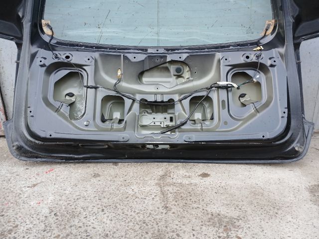 bontott MITSUBISHI COLT Csomagtérajtó (Részeivel)