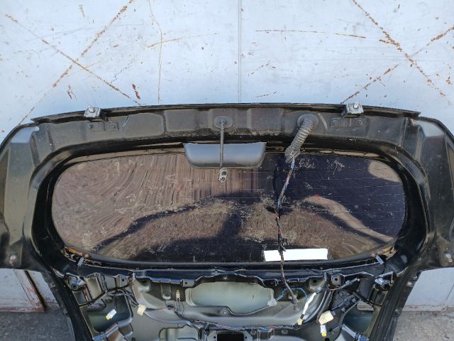 bontott MITSUBISHI COLT Csomagtérajtó (Részeivel)