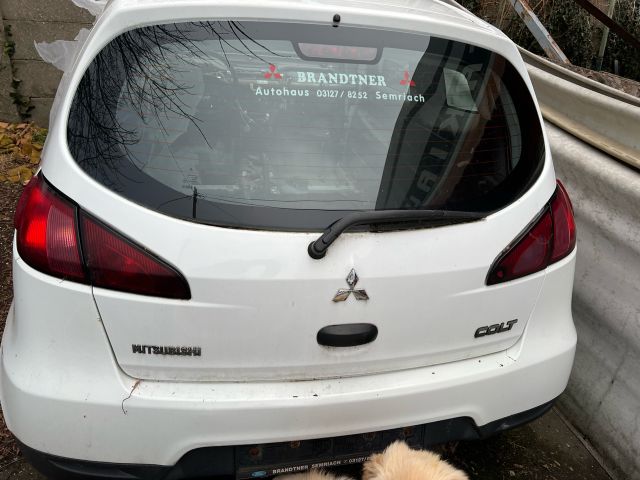 bontott MITSUBISHI COLT Csomagtérajtó (Részeivel)