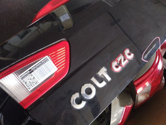 bontott MITSUBISHI COLT Csomagtérajtó (Részeivel)