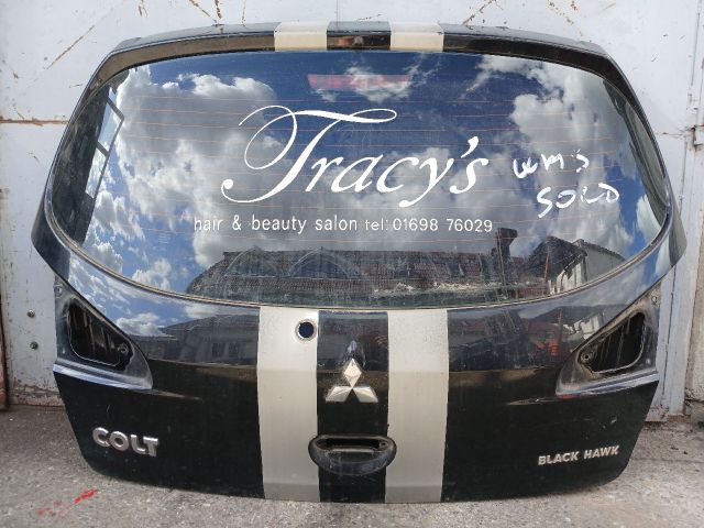 bontott MITSUBISHI COLT Csomagtérajtó (Részeivel)