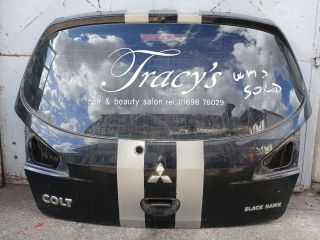 bontott MITSUBISHI COLT Csomagtérajtó (Részeivel)